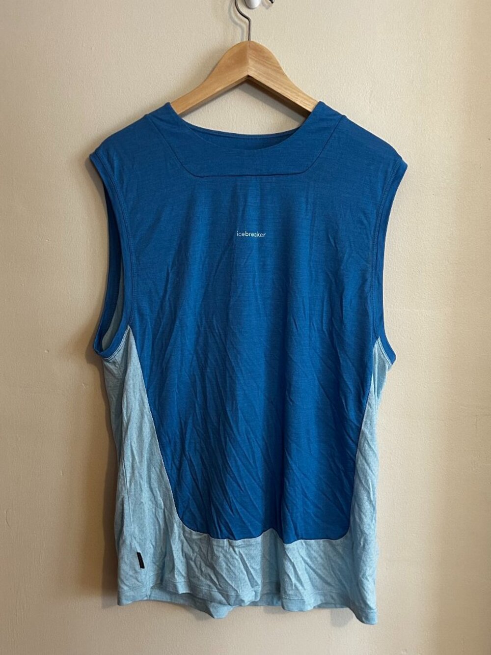 NWT Men's Icebreaker Merino Wool Sleeveless Shirt
